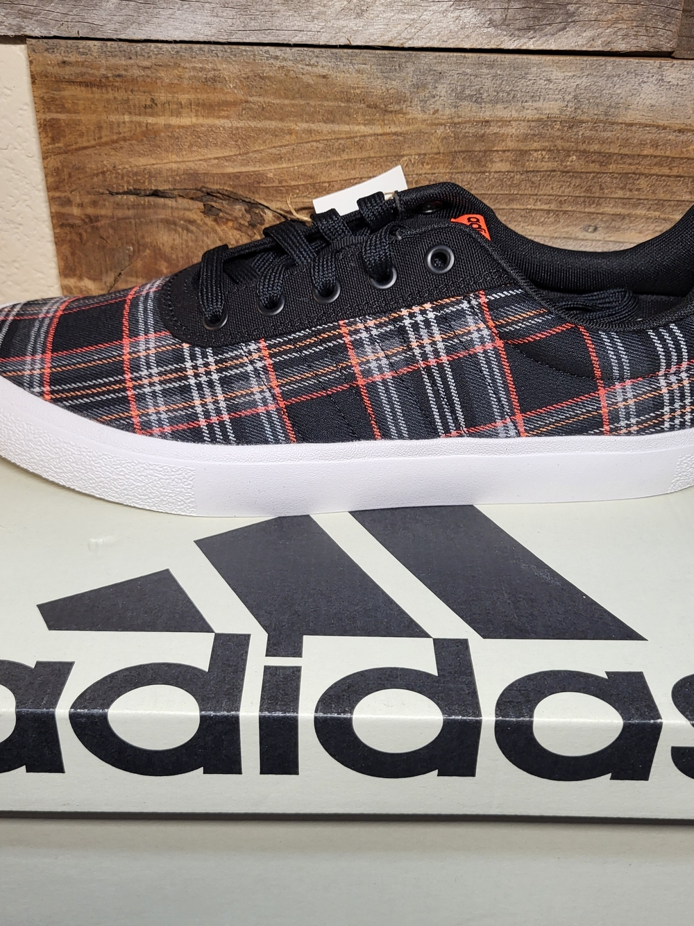 *NEW* Adidas Vulc Raid3r Black Orange Plaid Shoes Size Men's 9.5 Women’s 10.5